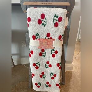 Chelsea & Theodore 50x70 Cherry Red  Oversized Throw Blanket NEW